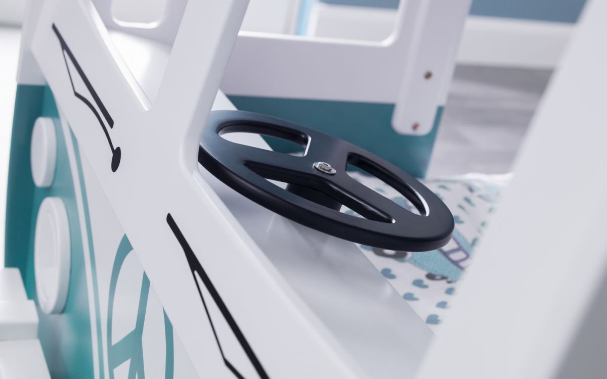 campervan-bunk-steering-wheel-detail