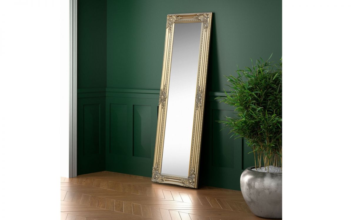 palais-gold-dress-mirror