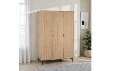 Mia 3 Door Oak Wardrobe